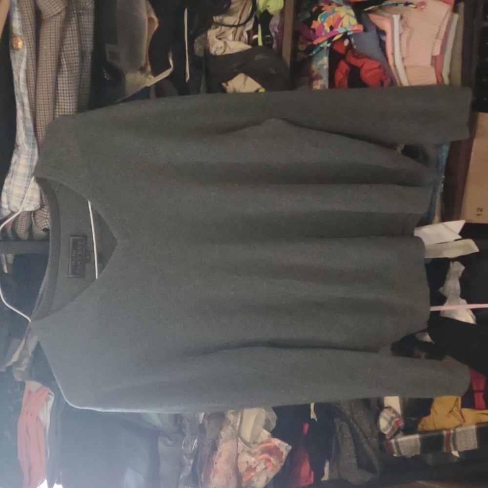 J S A Reserve Bank | 100% Cashmere Sweater